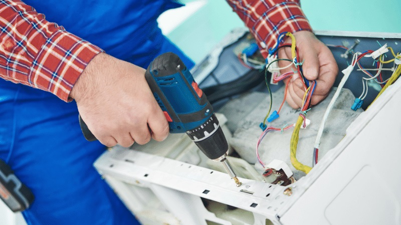 Sarıgöl Siemens Siemens çamaşır makinesi kart tamiri – Su almama arızası orijinal parça ile giderildi. - Teknik servis örneği